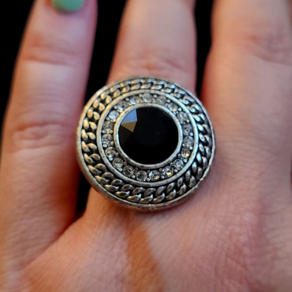 Lia Sophia Kiam collection ring